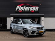 BMW X5 - M 4.4i YOUNGTIMER PANO MEMORY XENON LEDER ZEER NETJES