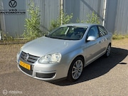 Volkswagen Jetta - 1.6 FSI Trendline | Airco | Trekh