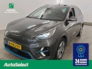 Kia e-Niro - 64 kWh 204pk DynamicPlusLine | SOH 100% | Warmtepomp | Half 