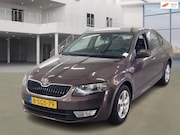 Skoda Octavia - 1.2 TSI Greentech Ambition NAVI PSENSOR CRUISE 2 X SLEUTELS