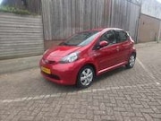 Toyota Aygo - 1.0-12V Aspiration Red