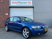 Volvo V50 - 2.5 T5 AWD Summum! 220PK! Clima! Cruise! Leder