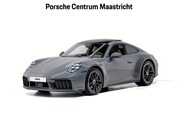 Porsche 911 - Carrera 4 GTS