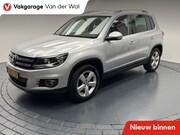 Volkswagen Tiguan - 1.4 TSi Sport&Style Trekhaak-Navigatie-Cr.contr-Clima-Parkee