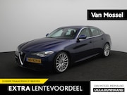 Alfa Romeo Giulia - 2.0T 200pk Aut. Super | Leder | Navigatie | Parkeersensoren