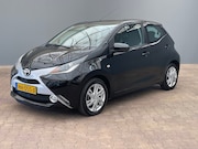 Toyota Aygo - 1.0 VVT-i x-play Camera | Airco | Elek. Ramen voor | Bluetoo