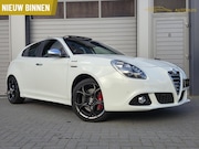 Alfa Romeo Giulietta - 1.4 T Exclusive 200PK/Pano/Leder/Cruise/DAB/Dynamic