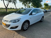 Opel Astra - Sports Tourer 1.4 Business + Airco/Scherm Navigatie