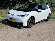 Volkswagen ID.3 - Pro 58 kWh Camera, first pro, keyless