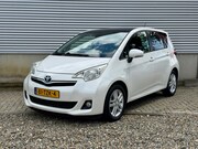 Toyota Verso S - 1.3 VVT-i Dynamic automaat | Pano, trekhaak, navi, camera |