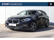 BMW 1-serie - 116i High Executive / Stoelverwarming / LED / Getint glas /