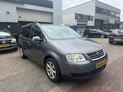 Volkswagen Touran - 2.0-16V FSI Trendline AUTOMAAT