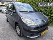 Peugeot 1007 - 1.4 Urban | Elekt. Ramen | Trekhaak | APK tot 01-04-2027