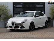 Alfa Romeo Giulietta - 1.4 T Sprint - TREKHAAK - ALCANTARA - PDC - SCHERPSTE PRIJS