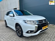 Mitsubishi Outlander - 2.0 PHEV instyle+ AUT 4WD SK DAK LEDER