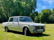 Alfa Romeo Giulia - 1300 Wat een enorm lekker wit Supertje is dit