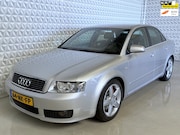 Audi A4 - 2.0 S-LINE *SMOELT SUPER* / (2003)