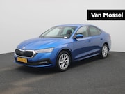 Skoda Octavia - 1.0 e-TSI Business Edition | ELEKTR. ACHTERKLEP | STOELVERWA