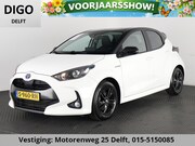 Toyota Yaris - 1.5 HYBRIDE BI-TONE SPORTS GARANTIE 6-2031 . ADAPTIEVE CRUIS