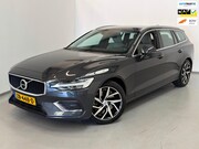 Volvo V60 - 2.0 T5 Momentum / NL-auto / Leder / CarPlay / Trekhaak