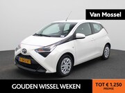 Toyota Aygo - 1.0 VVT-i x-play | Camera | Bluetooth | Airco |