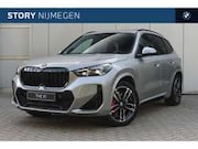 BMW X1 - xDrive23i M Sport Automaat / Panoramadak / Trekhaa