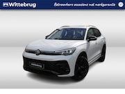Volkswagen Tiguan - 1.5 eHybrid 204pk R-Line DSG Automaat Black Style / Panorama