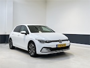 Volkswagen Golf - 1.5 TSI | Navi | Apple Carplay/ Android Auto | PDC | Stoelve