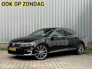 Volkswagen Passat - 1.4 TSI GTE Highline | HUD | Digitaal Dash