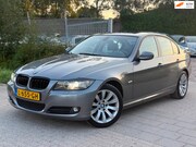 BMW 3-serie - 320i AIRCO CRUISE LEDER NAVI PANO PDC XENON