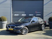 BMW 3-serie - 320i High Executive | Panoramadak | Camera | Lederen Bekledi