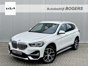 BMW X1 - sDrive20i Automaat Navigatie, Climate Control, Half Leder, 1