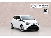 Toyota Aygo - 1.0 VVT-i x-play MT | Achteruitrijcamera | Toerenteller | Sm