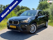 BMW X1 - SDrive18i High Executive / Automaat / Panorama dak / Leder /