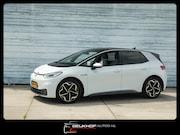 Volkswagen ID.3 - First Plus 58 kWh Cam Adapt Cruise Soh 93.7%