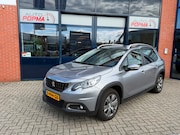 Peugeot 2008 - 1.2 110pk PureTech Blue Lease Allure / Trekhaak / Parkeersen