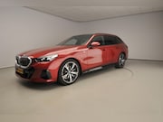 BMW 5-serie - 530e M-Sportpakket | LED | Navigatie | Trekhaak | Schuifdak