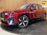 BMW iX - XDrive40 Executive 77 kWh|100% SOH|VOLLEDER|ELEK.STUURVERSTE