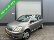Toyota Yaris - 1.0 VVT-i Idols MMT / automaat / airco / nap