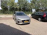 Hyundai i30 - 1.4 T-GDI Comfort CAMERA CARPLAY CLIMA NAVI