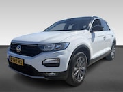 Volkswagen T-Roc - 1.5 TSI Style Business | Achteruitrijcamera | Draadloze tele