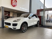 Porsche Cayenne - 3.0 S E-Hybrid/NL Auto/NAP/Panoramadak/Navigatie/Parkeerassi