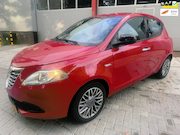 Lancia Ypsilon - Ypsilon 0.9 TwinAir Black & Red