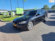 BMW 3-serie - Touring 320i High Executive / Super nette auto / APK maart 2