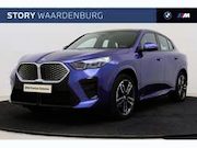 BMW iX2 - eDrive20 M Sport / Sportstoelen / Comfort Access /