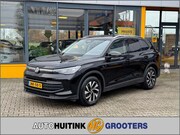 Volkswagen Tiguan - 1.5 eTSI Life Edition - schuif/kanteldak - winterpakket - ca