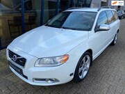 Volvo V70 - 2.5FT R-Design 230PK LEER / XENON / PDC / ECC