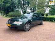Volkswagen Passat - 1.8 | Elek.Pakket | Trekhaak | NAP