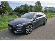 Seat Leon - 1.5 eTSI FR / Pano / Camera / Carplay / Sfeerverl.