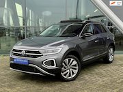 Volkswagen T-Roc - 1.5 TSI 150pk Automaat / Panoramadak / Leder / IQ Light / Ca